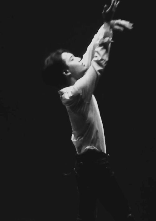Cỗ máy nhảy của nhóm nhạc nam Kpop gen 3: Kai, J-Hope siêu đỉnh