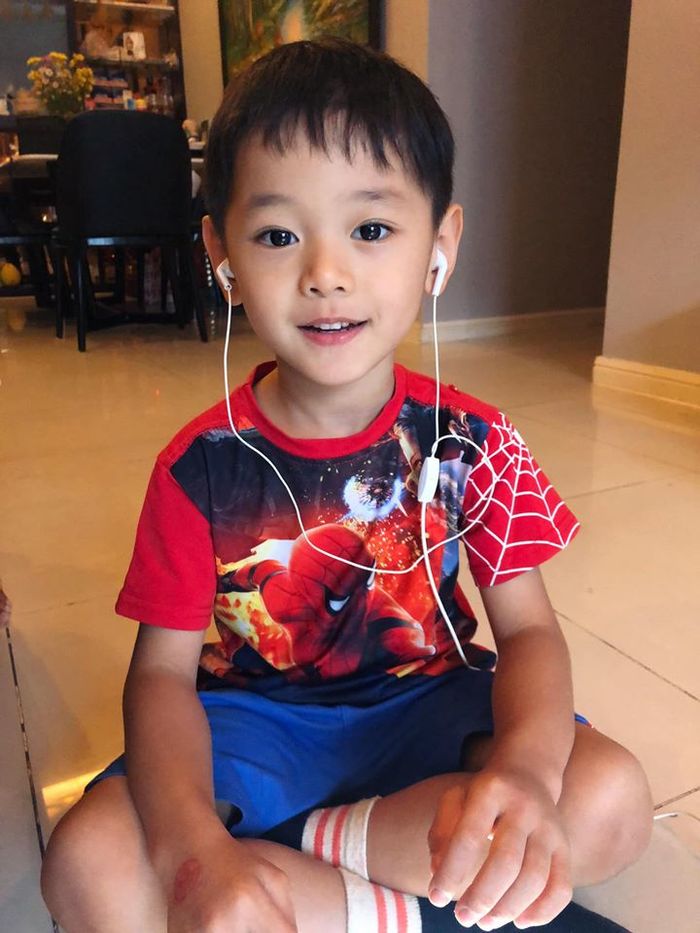 Con trai lớn của Trà My Idol được khen giống Leonardo DiCaprio