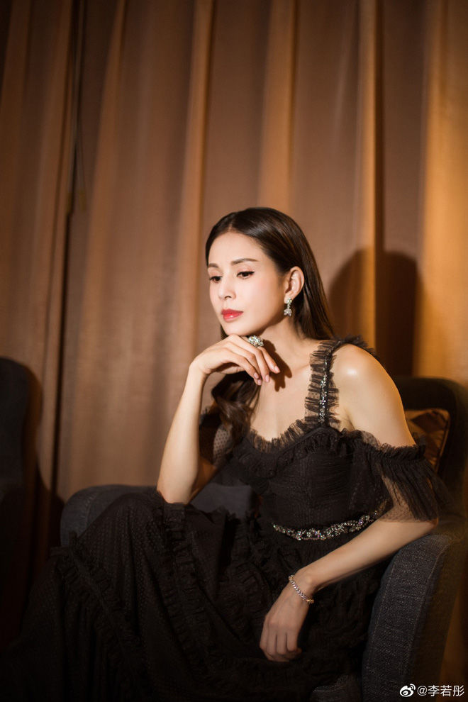 Cuộc đời nhiều bất hạnh của Tiểu Long Nữ kinh điển màn ảnh Cbiz