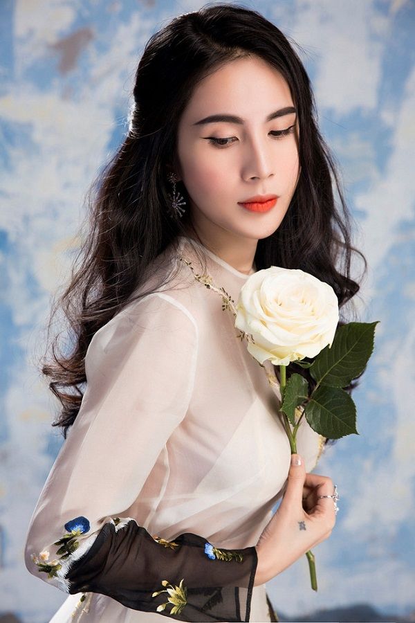 Cuộc sống của các mỹ nhân miền Tây đình đám trong showbiz Việt