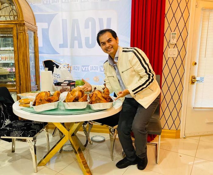 Cuộc sống của siêu mẫu Đức Tiến: Ở nhà 16 tỷ, mỗi tháng kiếm 230 triệu