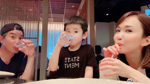 Cuộc sống hạnh phúc của cặp đôi Dương Quá - Cô Cô ngoài đời thực