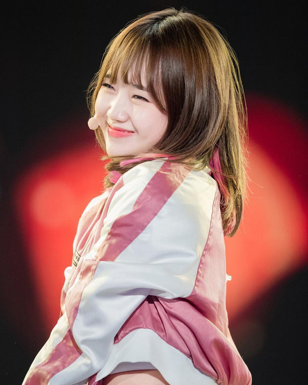 Dahyun (TWICE) và dàn idol sở hữu mắt cười một mí đẹp lạ