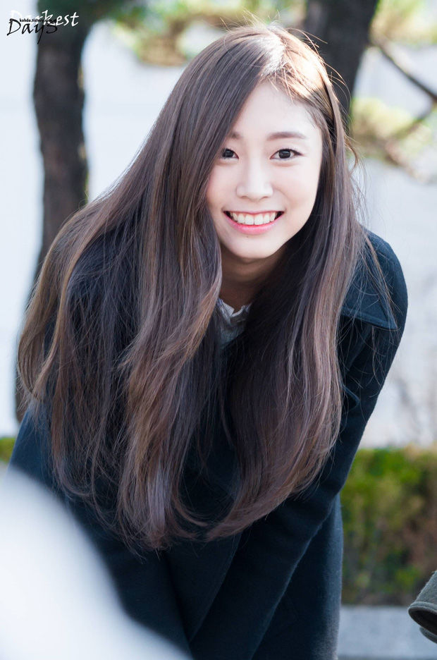 Dahyun (TWICE) và dàn idol sở hữu mắt cười một mí đẹp lạ