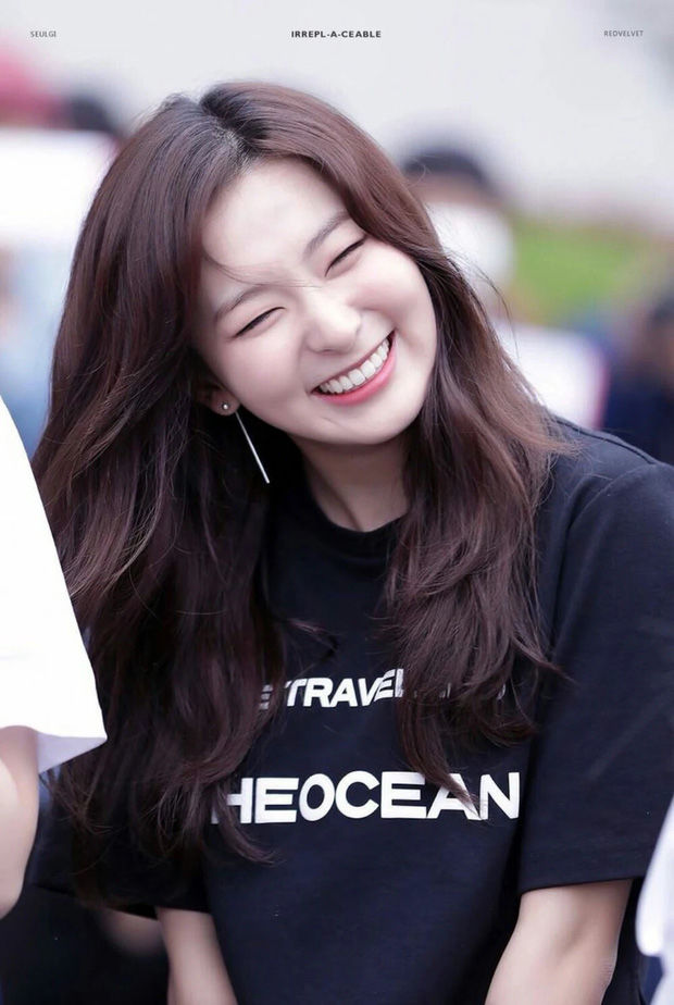 Dahyun (TWICE) và dàn idol sở hữu mắt cười một mí đẹp lạ