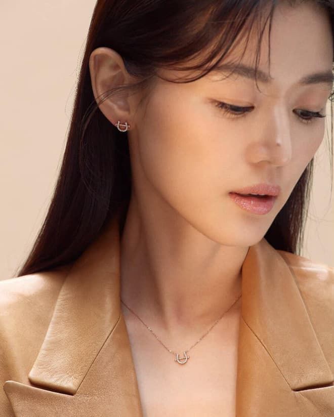 Đại mỹ nhân Hoa - Hàn ngày ấy bây giờ: Ôn Bích Hà 53 tuổi vẫn trẻ đẹp