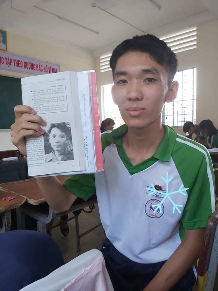 Dân mạng thích thú khi tìm ra hậu duệ của các nhà văn trên SGK