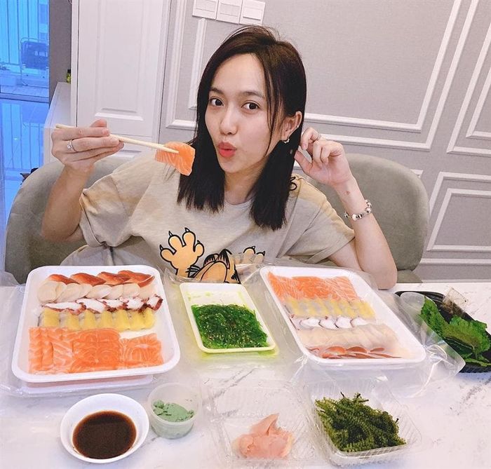 Diệu Nhi tiết lộ bí quyết dưỡng da khô: Uống nước ép củ dền, ớt chuông