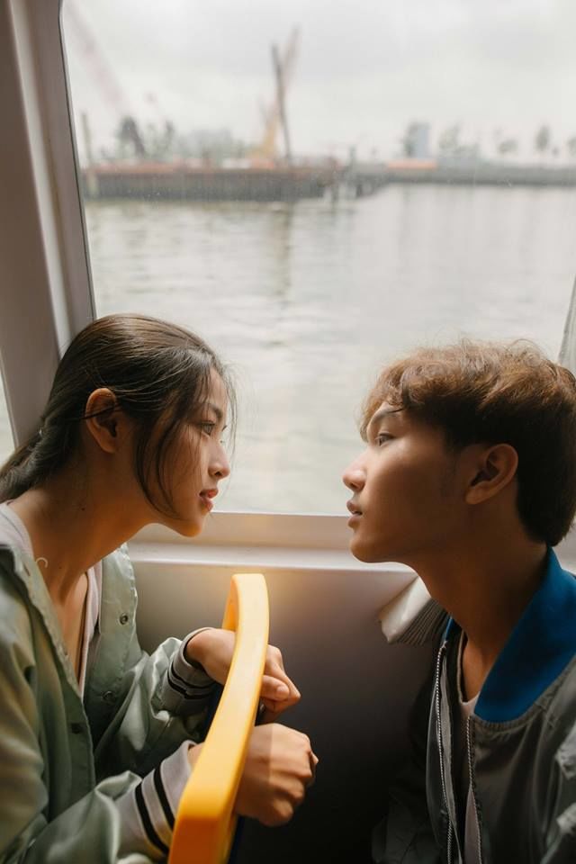 Định lý trong tình yêu: “Nhắm mắt khi hôn, mở mắt khi yêu”