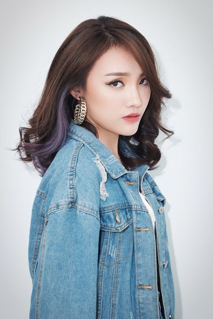 Đọ nhan sắc hút hồn của bộ 3 mỹ nhân “Gương Mặt Thân Quen 2019”