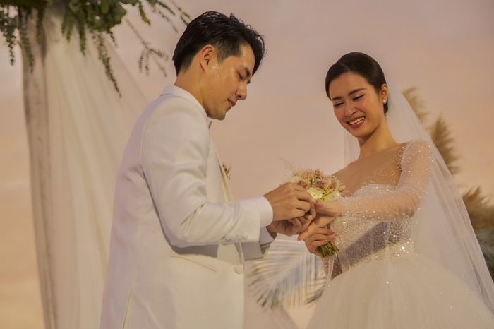 Đông Nhi – Ông Cao Thắng chưa có em bé như tin đồn, nhưng rất mong chờ