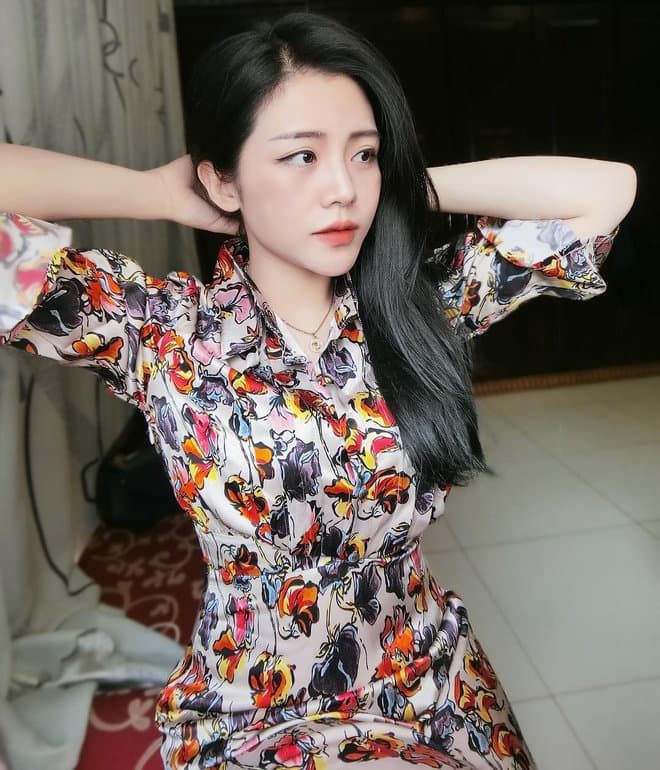 Đột ngột đổi phong cách sexy, em gái Ông Cao Thắng khiến CDM phát sốt