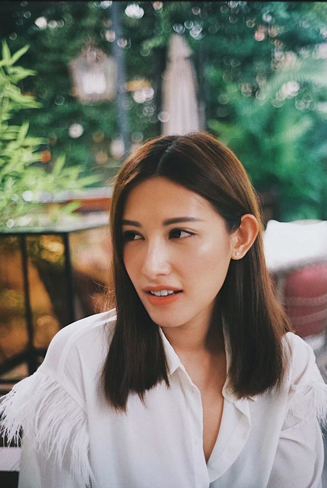 Emmy Nguyễn - cô nàng nóng bỏng chuẩn đét VJ nhà người ta