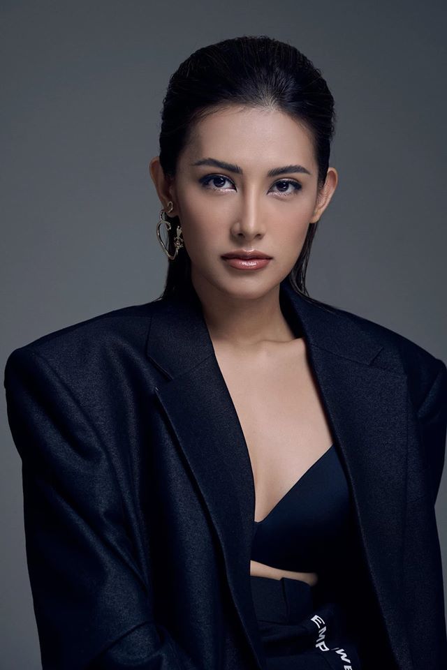 Emmy Nguyễn - cô nàng nóng bỏng chuẩn đét VJ nhà người ta