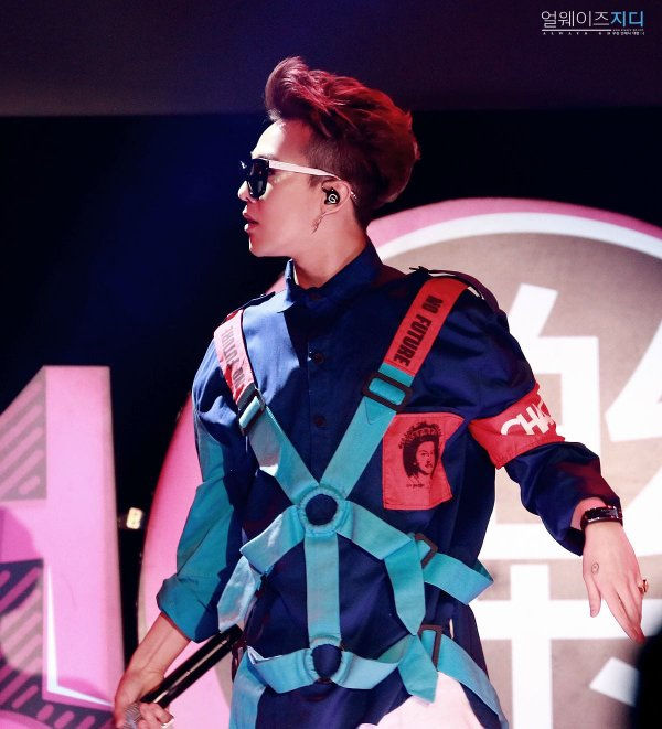 G-Dragon mặc váy sau xuất ngũ, CDM: Huyền thoại thời trang đã trở lại