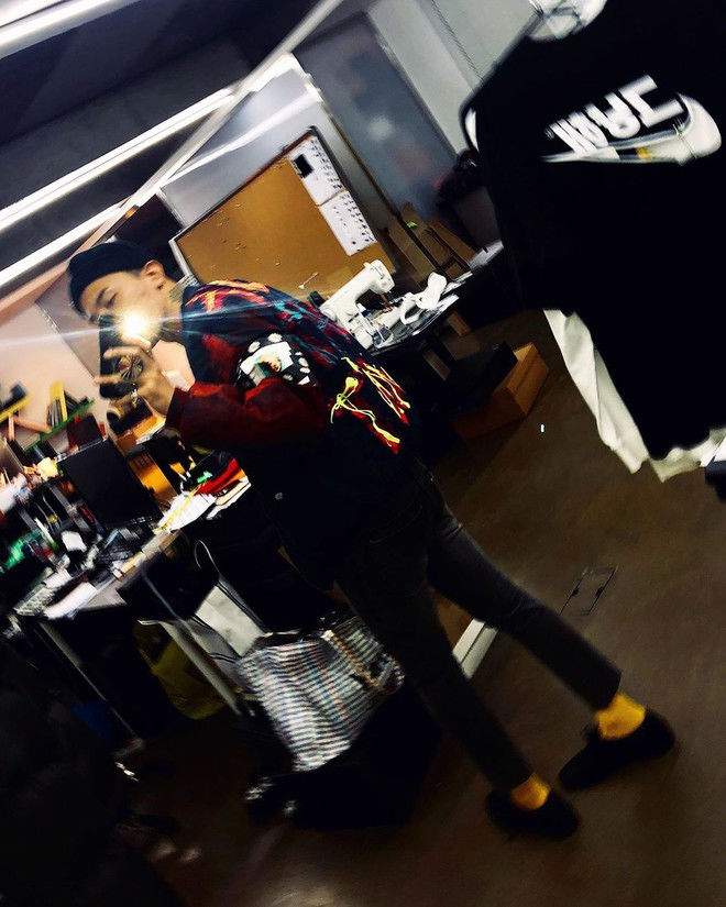 G-Dragon mặc váy sau xuất ngũ, CDM: Huyền thoại thời trang đã trở lại