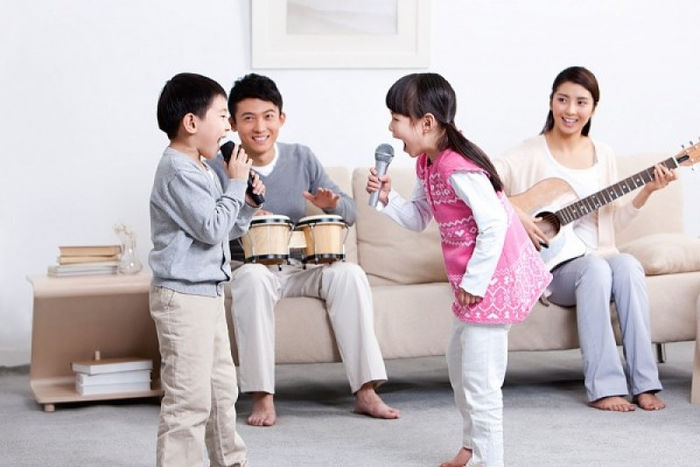 NC từ Lego: Gia đình hạnh phúc khi bố mẹ chơi với con nhiều hơn
