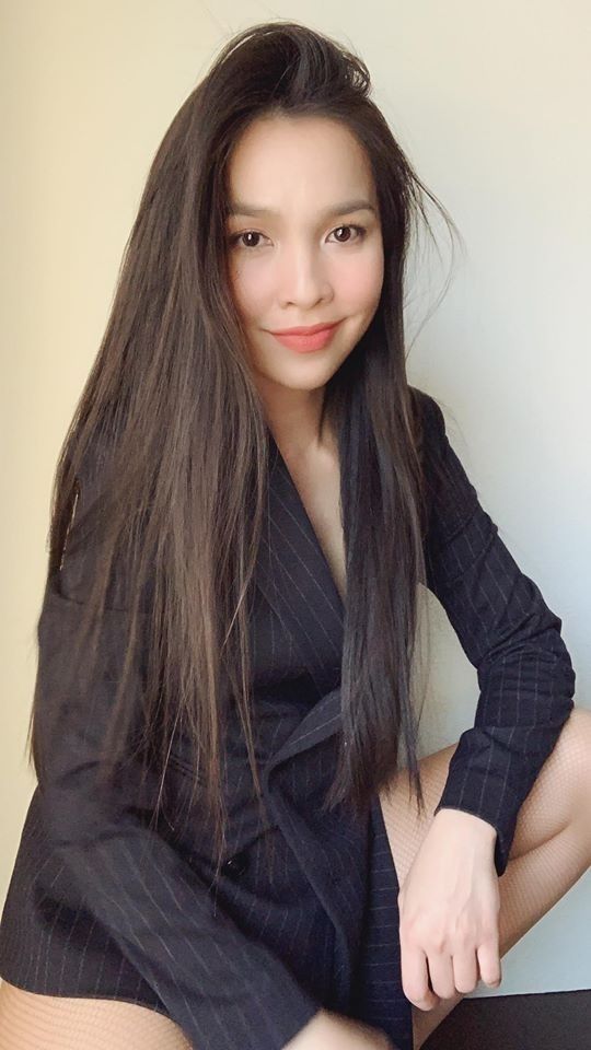 Hà Hồ, Hà Tăng... sao nữ dành cả thanh xuân trung thành với tóc dài