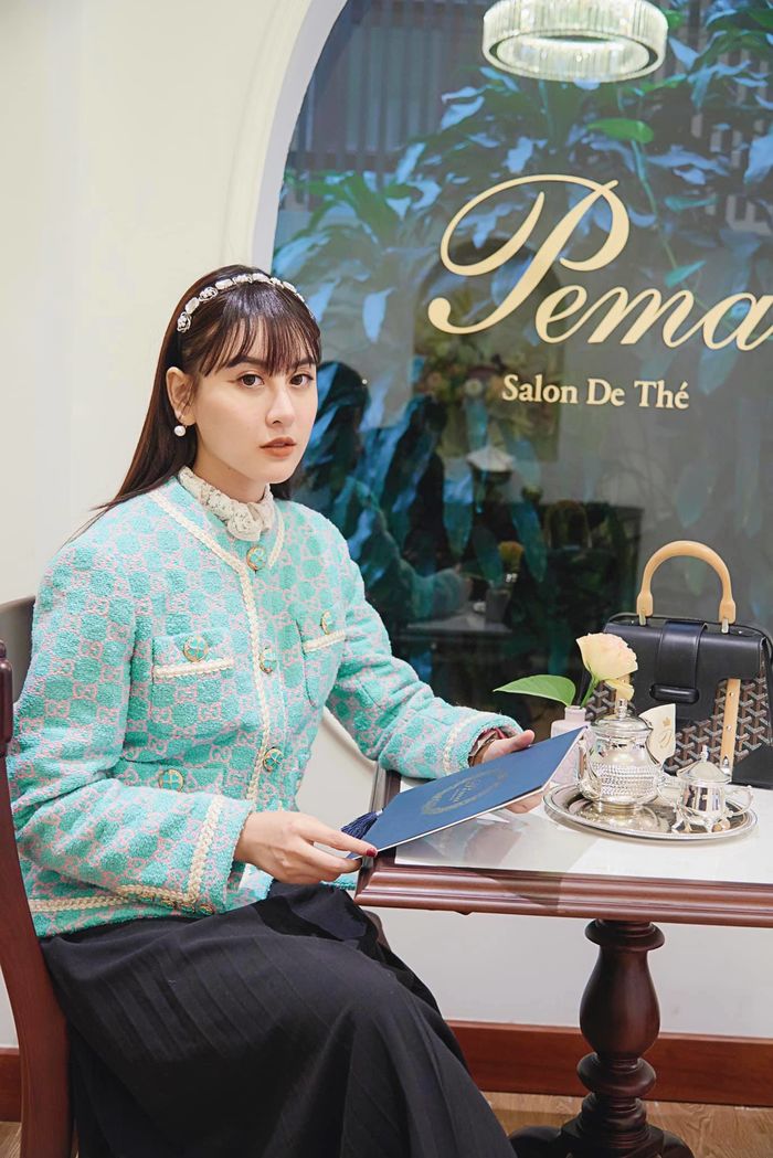 Hà Lade- Mỹ nhân sang chảnh đa phong cách nhất nhì showbiz Việt