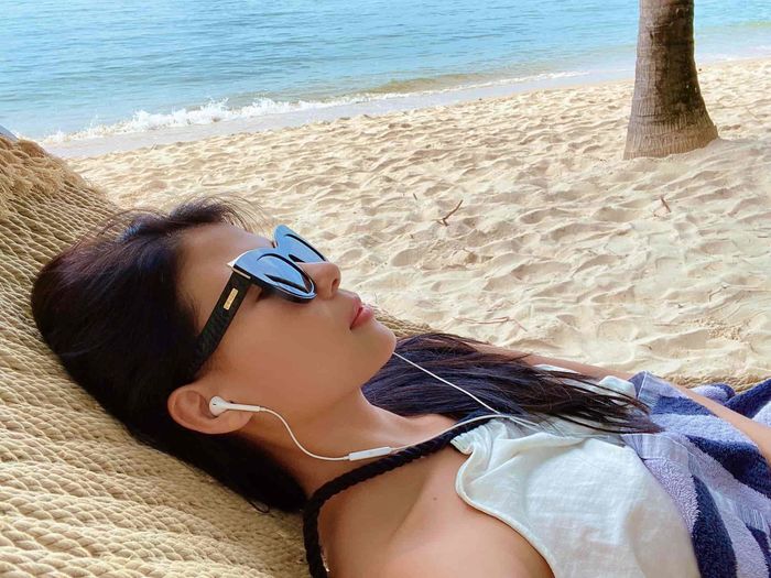 Hải Băng lấy lại eo thon, Lan Khuê vẫn rạng rỡ dù cận ngày lâm bồn