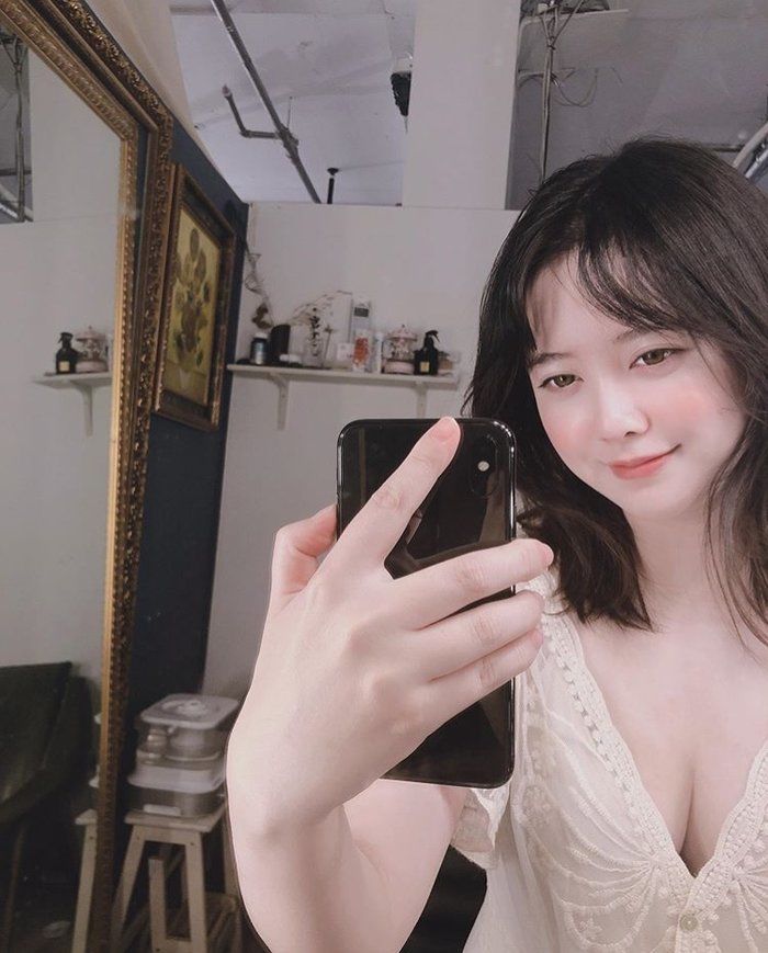 Hậu ly hôn: Song Hye Kyo trở lại mặn mà, Goo Hye Sun quyến rũ hết nấc