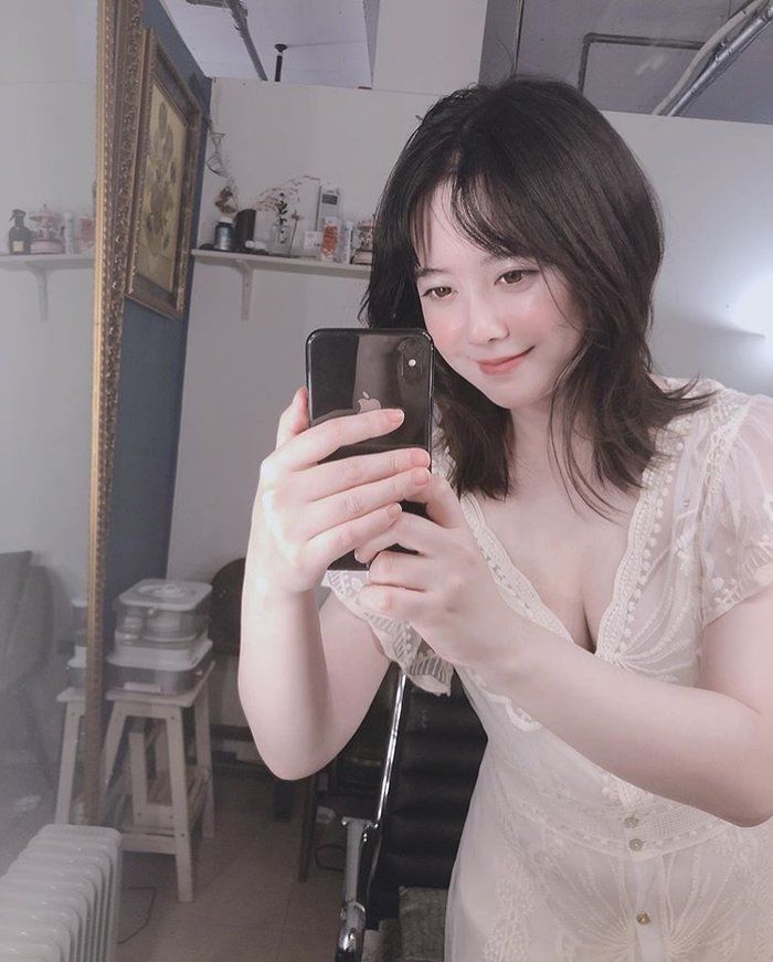 Hậu ly hôn: Song Hye Kyo trở lại mặn mà, Goo Hye Sun quyến rũ hết nấc