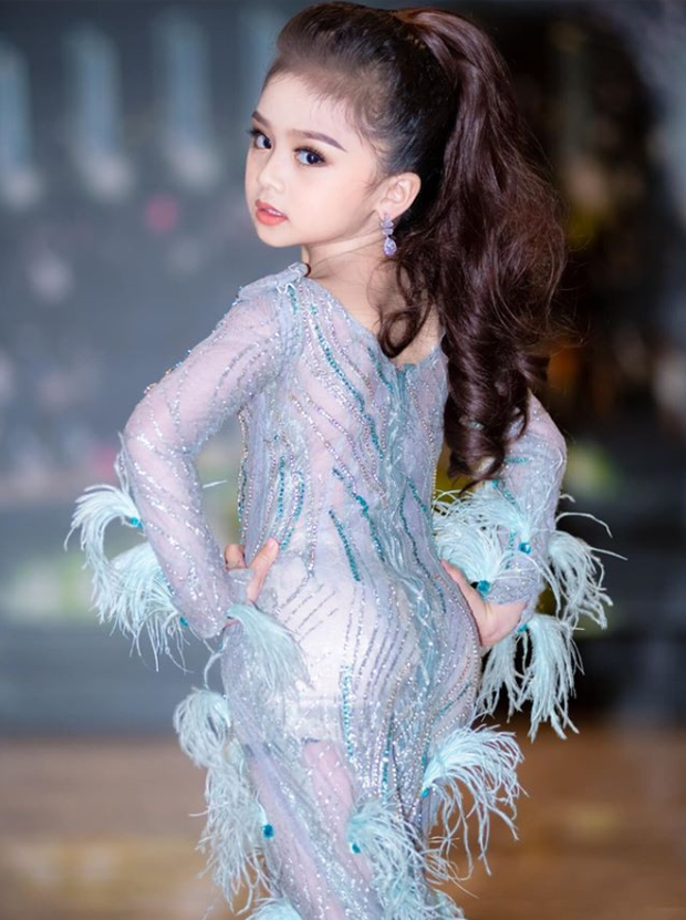 Hoa hậu nhí Thái Lan “gây bão” CĐM vì nhan sắc thần thái đỉnh cao