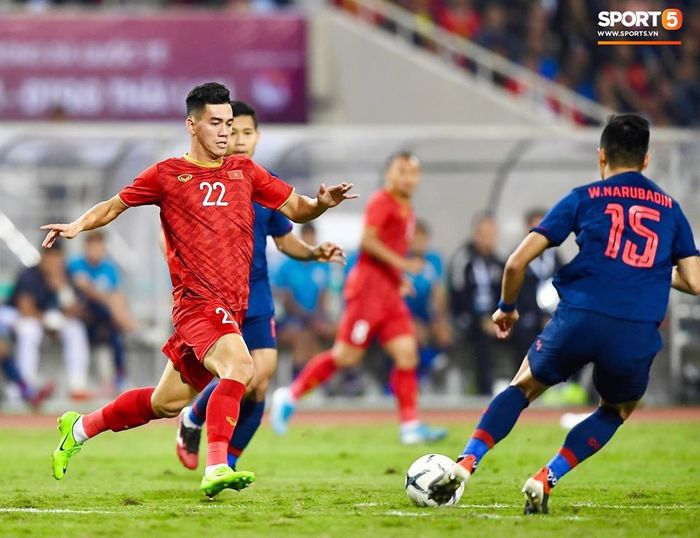 Hòa Thái Lan, Đặng Văn Lâm cùng “bố” Park được thưởng nóng trăm triệu