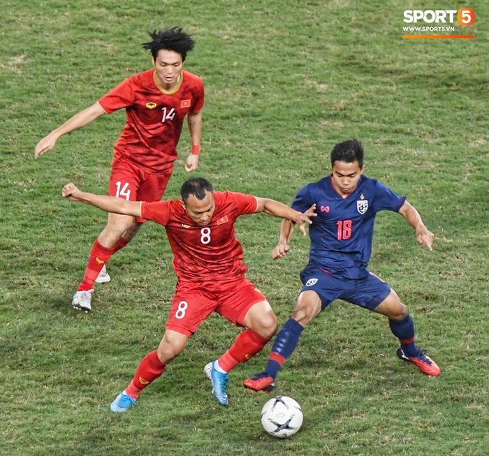 Hòa Thái Lan, Đặng Văn Lâm cùng “bố” Park được thưởng nóng trăm triệu