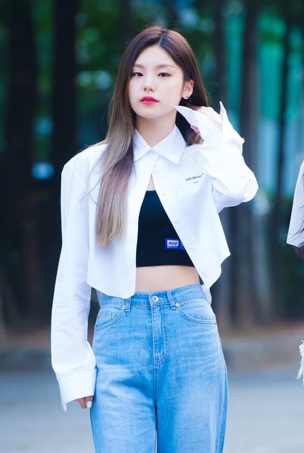 “Học lỏm” Jennie, Lisa và loạt sao nữ diện đồ sporty chic cực ấn tượng