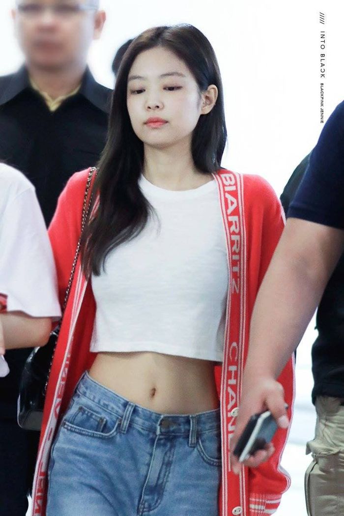 “Học lỏm” Jennie, Lisa và loạt sao nữ diện đồ sporty chic cực ấn tượng
