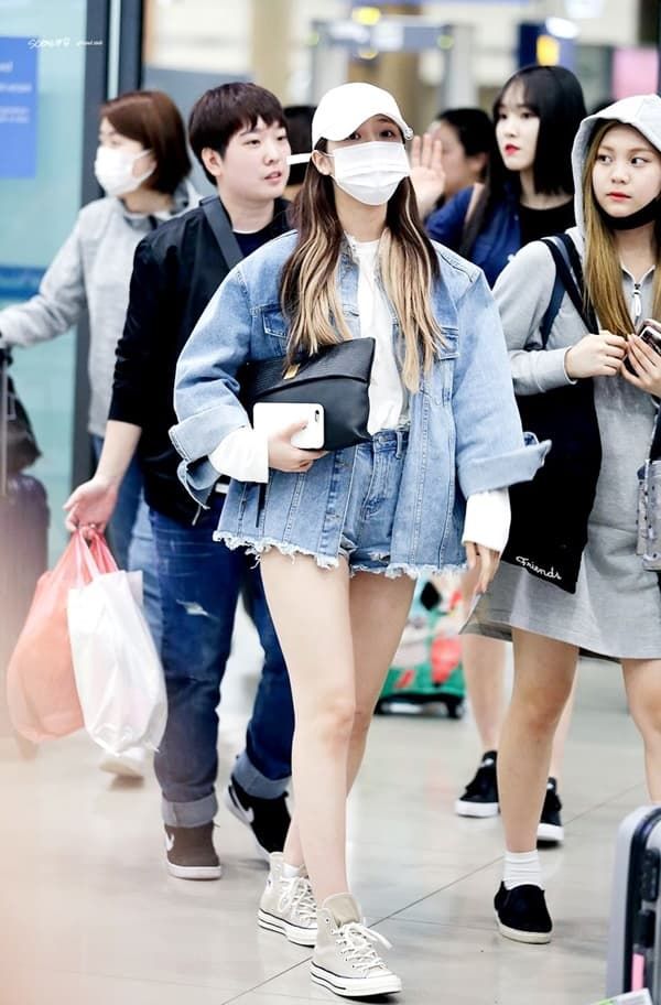 “Học lỏm” Jennie, Lisa và loạt sao nữ diện đồ sporty chic cực ấn tượng