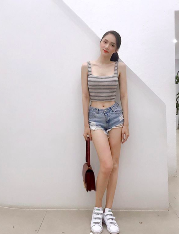 Hương Giang - Mỹ nhân quyến rũ với body nóng bỏng nhất nhì V-biz