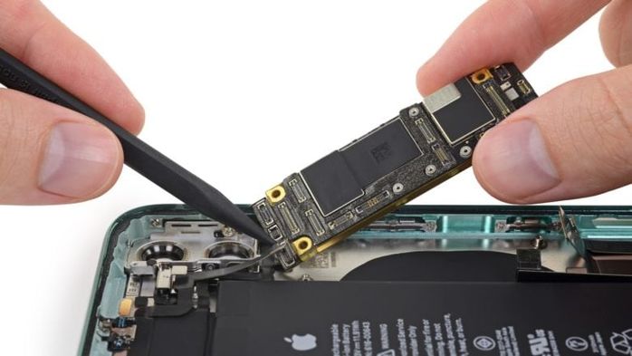 IPhone 2020 là chiếc smartphone đầu tiên của Apple trang bị 6 GB RAM