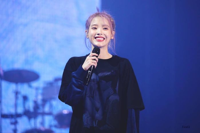 IU xinh ngất ngây trong concert Love Poem với màu tóc gây thương nhớ