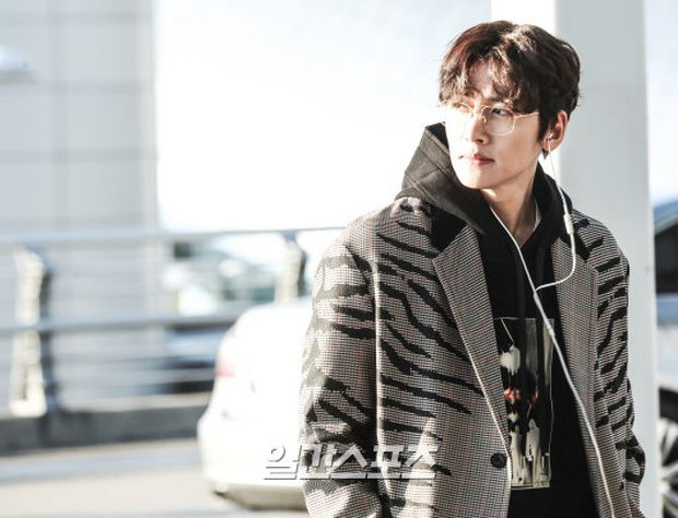 Ji Chang Wook và dàn sao nổi bật ở sân bay sang Việt Nam dự AAA