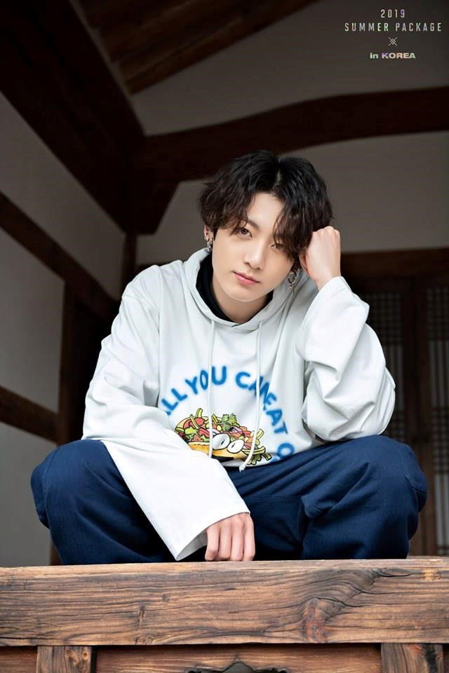 Jungkook được vinh danh là idol dẫn đầu xu hướng thời trang hiện nay