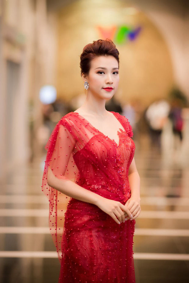 Khối tài sản không phải dạng vừa của Hoàng Oanh trước khi lên xe hoa