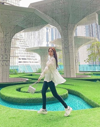Trước khi cưới đại gia, Bảo Thy cũng đã sở hữu kho đồ hiệu tiền tỷ