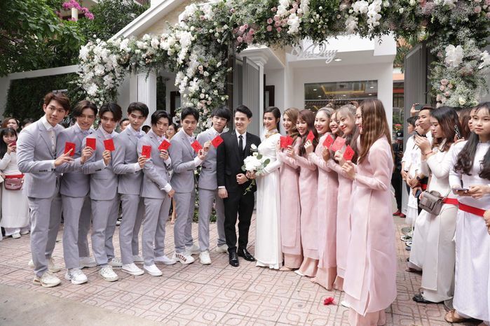 Khổng Tú Quỳnh người bạn thân trong đội hình bê tráp đám hỏi Đông Nhi