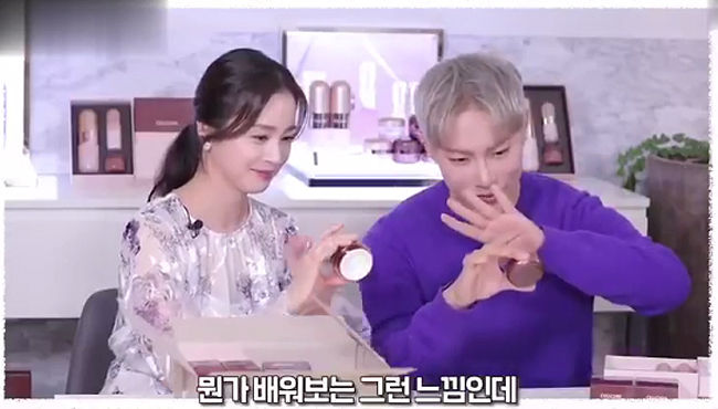 Kim Tae Hee tái xuất sau 40 ngày sinh con: Nhan sắc vô cùng rực rỡ