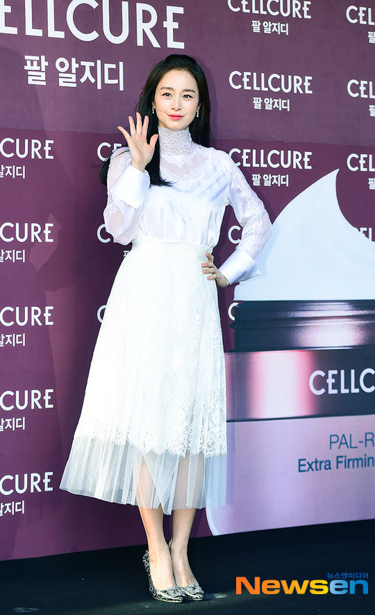 Kim Tae Hee vẫn đẹp bất chấp dù để lộ dấu hiệu lão hoá sau 2 lần sinh
