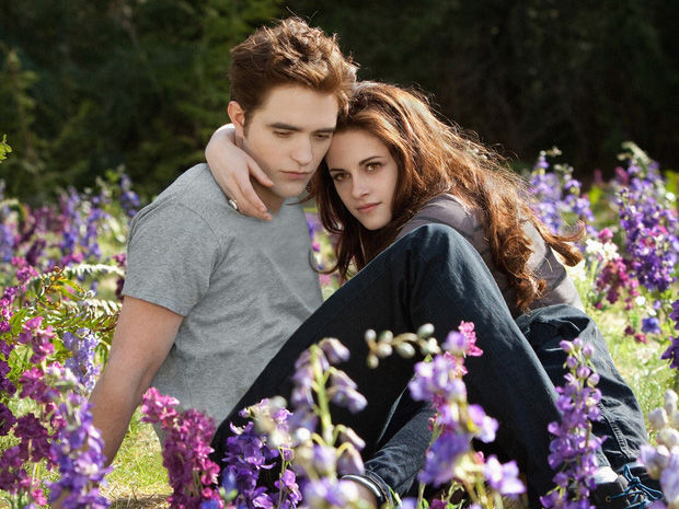 Kristen Stewart thừa nhận ngoại tình lúc đang yêu Robert Pattinson