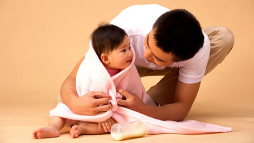 Ngày Quốc tế Nam giới 19/11: Đàn ông cần được yêu thương chia sẻ