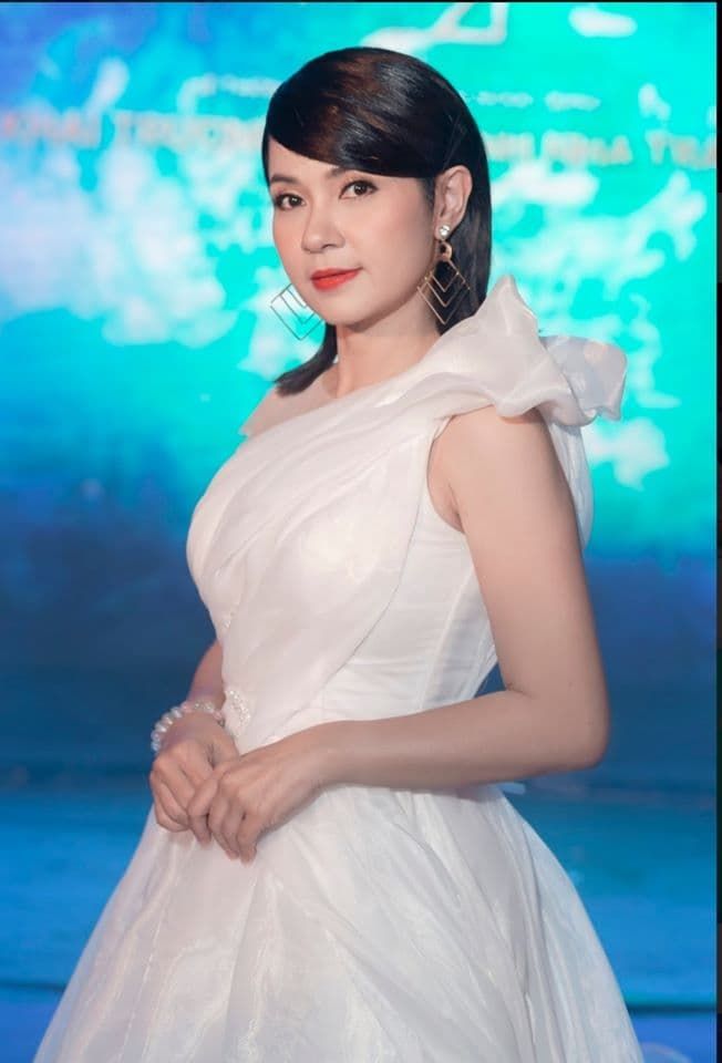 “Lão hóa ngược” phải đỉnh như Việt Trinh, ai cũng “ngả mũ” ngưỡng mộ
