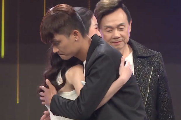 Lầy lội, lăn xả hết mình, Jun Vũ ghi điểm khi tham gia gameshow