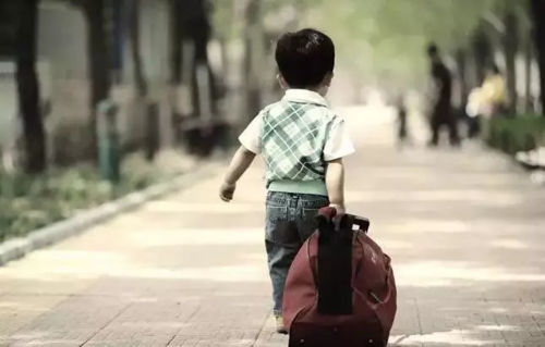 Lấy nghèo khó để nuôi con trai, dùng giàu có để nuôi con gái