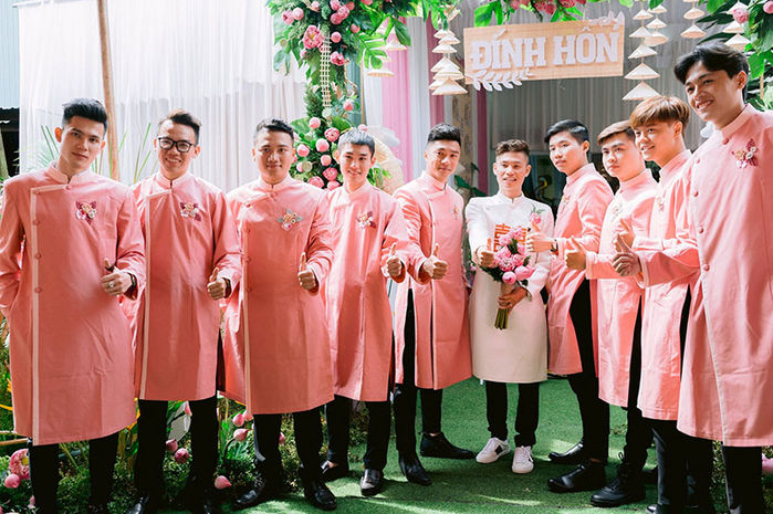 Lễ đính hôn ở Đăk Lăk đẹp mộng mơ với hơn 2000 bông hoa sen trang trí