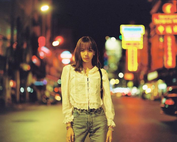 Lisa (Black Pink) chứng minh độ hot của mình bằng lượt follow khủng