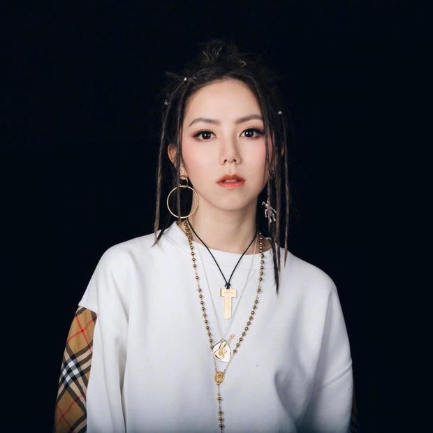 Lisa, Jennie vượt mặt sao Cbiz xếp đầu Top 10 mỹ nhân đẹp nhất Châu Á